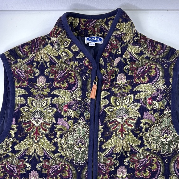Tabi Women's Purple Corduroy Colourful Floral Quilted Vest - Picture 4 of 11